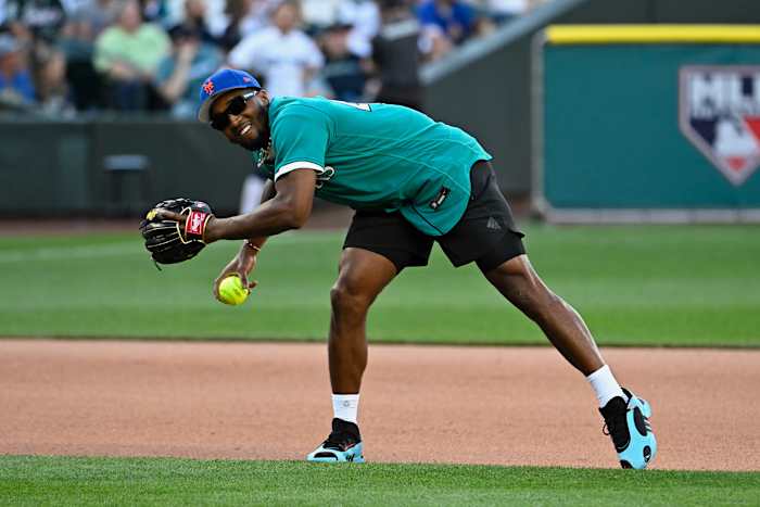Donovan Mitchell fielding a groundball in the 2023 MLB Celebrity All-Star Game.